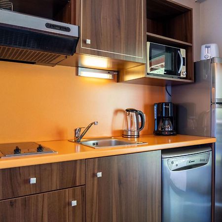 Studio 4 Personnes Avec Piscine Et Sauna - Residence Chateau Des Magnans - Jausiers - Fr-1-165B-45 外观 照片
