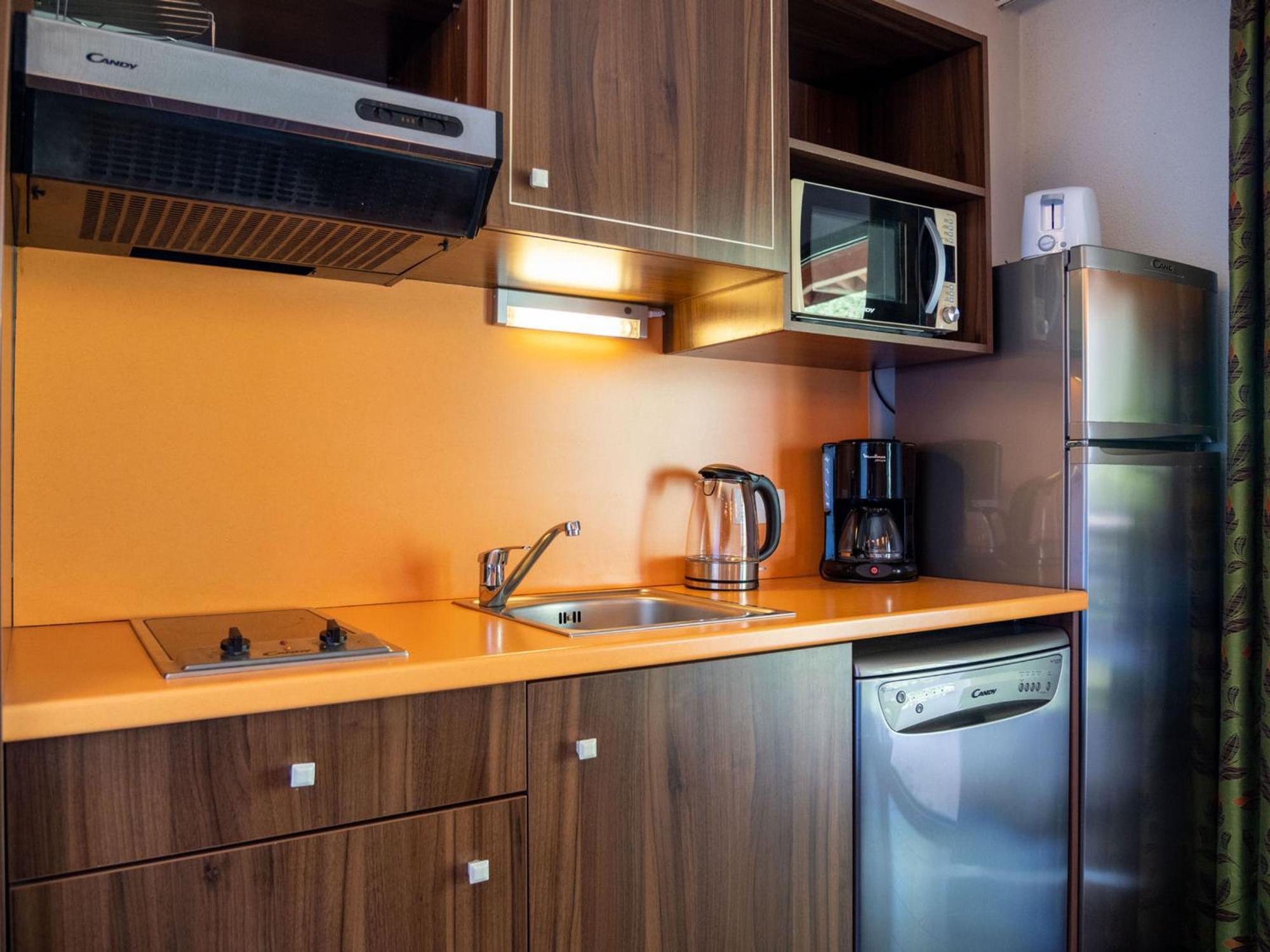 Studio 4 Personnes Avec Piscine Et Sauna - Residence Chateau Des Magnans - Jausiers - Fr-1-165B-45 外观 照片